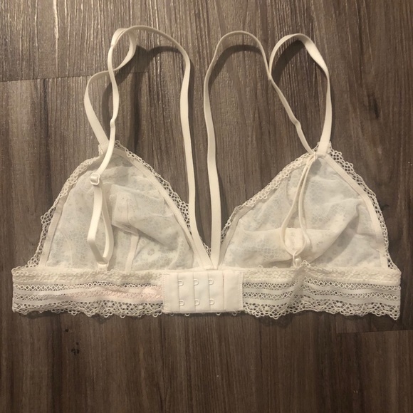 Victoria’s Secret White Lace Bralette - Picture 2 of 3